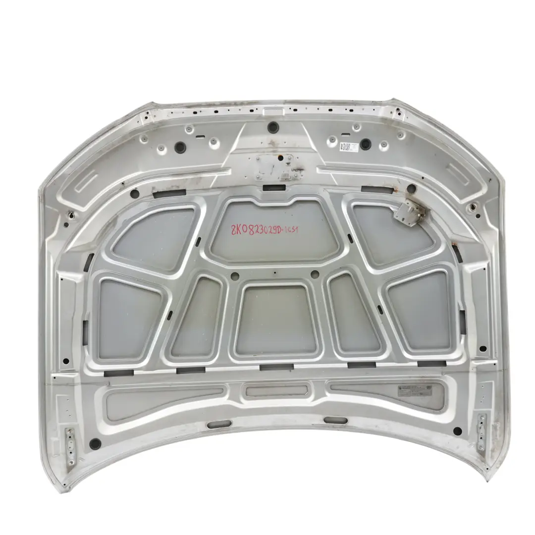 Maska Pokrywa Silnika Ice Silver Srebrny Metalik - X7W do Audi A4 B8 o numerze 8K0823029D Audi A4 B8 Maska Pokrywa Silnika Ice Silver Srebrny Metalik - X7W - SKU 8K0823029D-ICS1 - Numer Części 8K0823029D