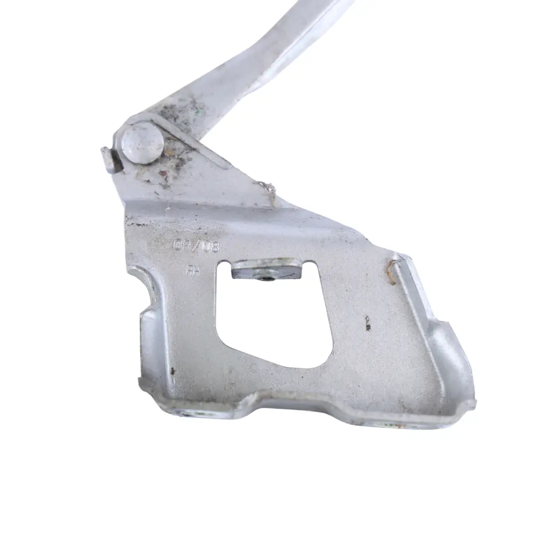 Audi A4 B8 Charnière Capot Droite Argent Glacier Métallisé X7W - SKU 8K0823302B-ICS - Numéro de pièce 8K0823302B