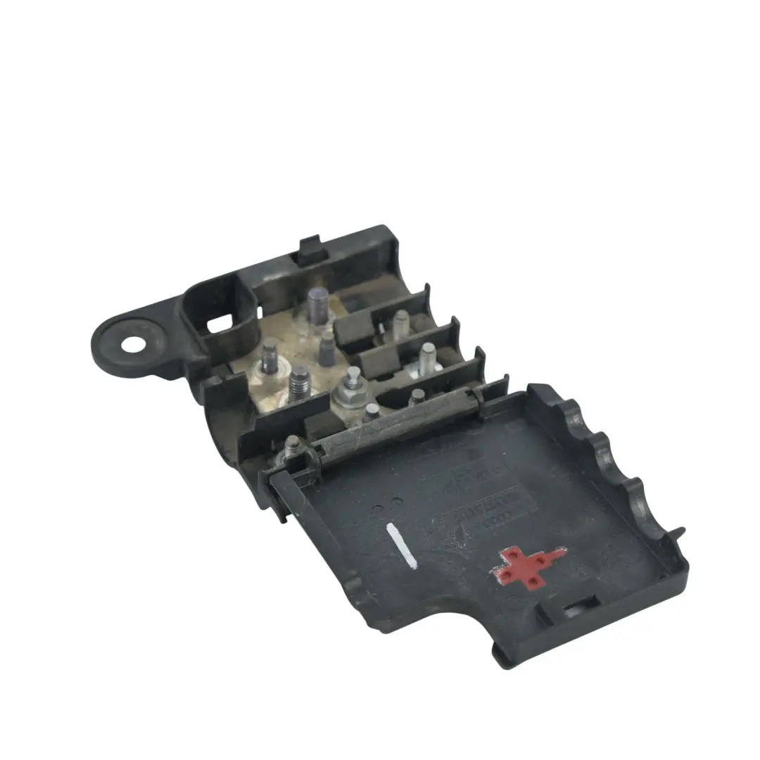 Rozdzielacz Prądu Plusowy do Audi A4 B8 A5 8T Q5 8R o numerze 8K0937517B Audi A4 B8 A5 8T Q5 8R Rozdzielacz Prądu Plusowy - SKU 8K0937517B-1 - Numer Części 8K0937517B