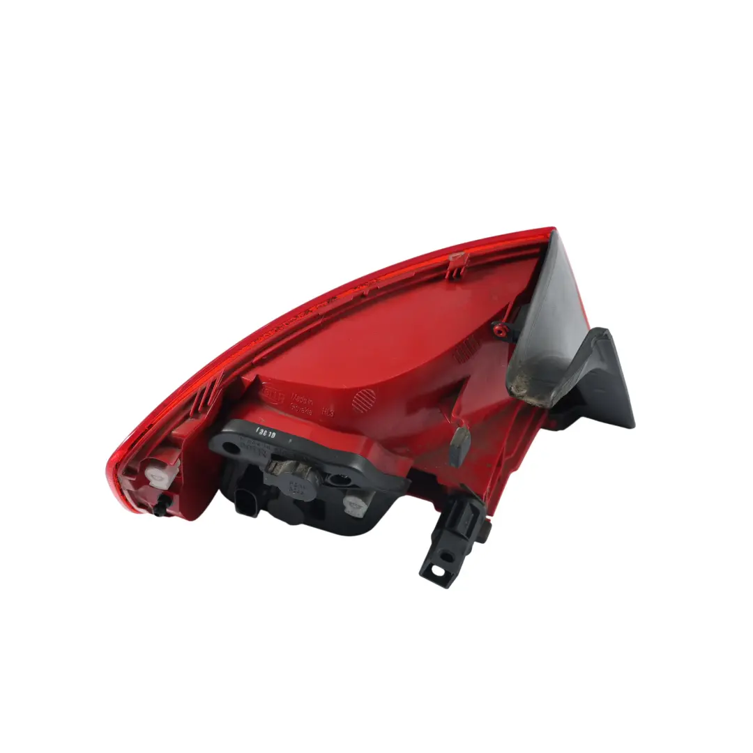 Audi A4 B8 Saloon Rear Tail Light Lamp Side Panel Right O/S - SKU 8K5945096D-3 - Part number 8K5945096D