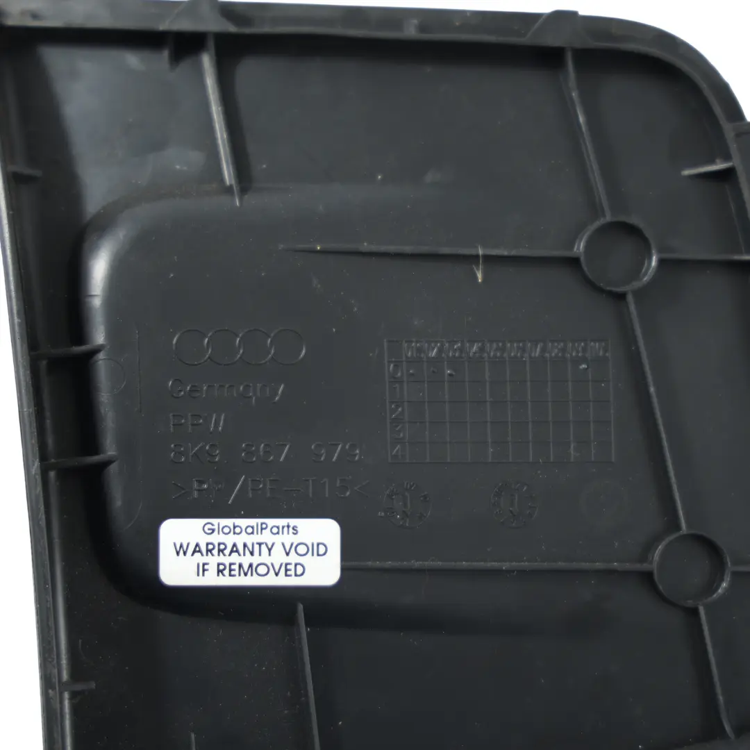 Panel Osłona Wewnętrzna Bagażnika Prawy Tył do Audi A4 RS4 B8 o numerze 8K9867979 Audi A4 RS4 B8 Panel Osłona Wewnętrzna Bagażnika Prawy Tył - SKU 8K9867979 - Numer Części 8K9867979