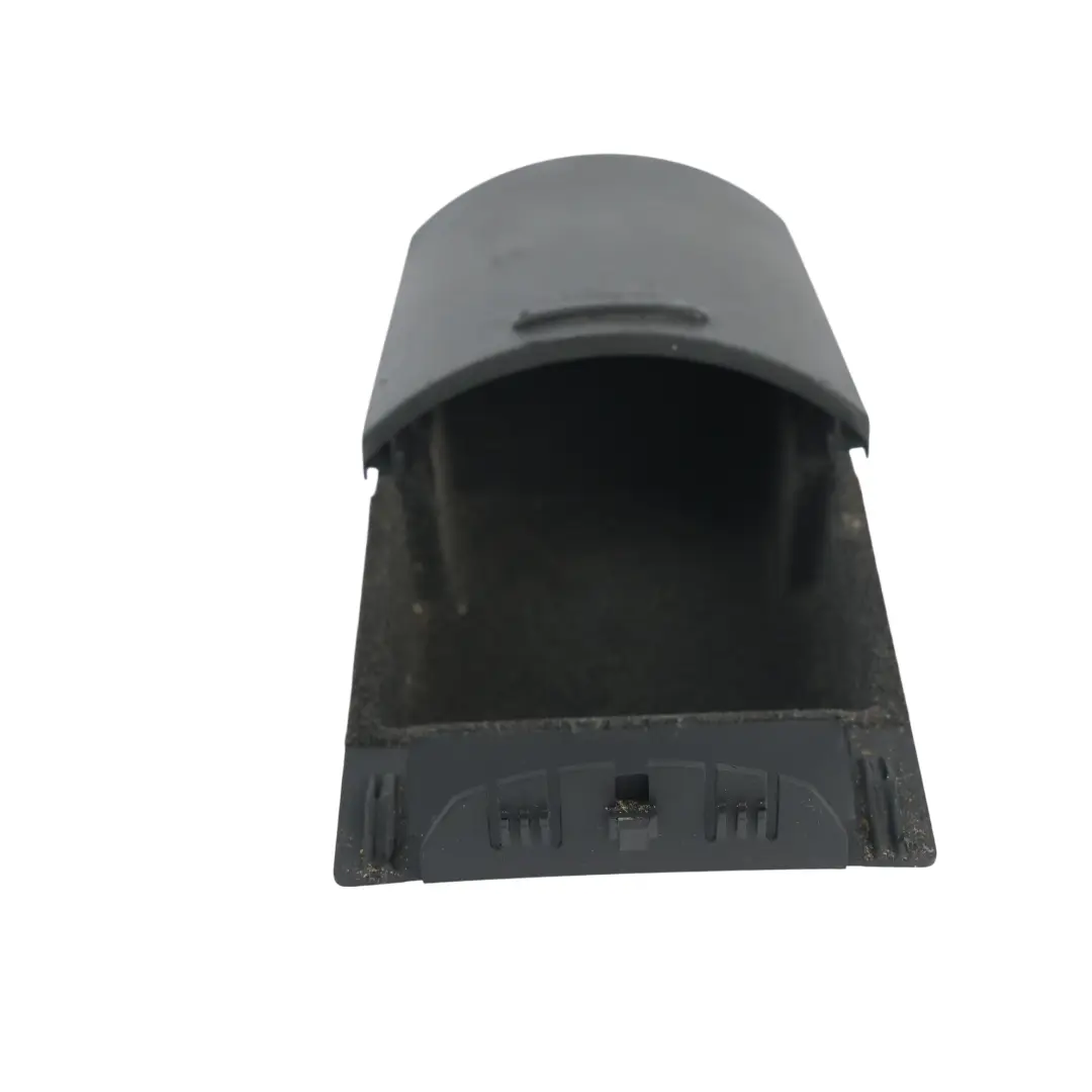 8N Schowek Konsoli Środkowej do Audi TT o numerze 8N0863300A Audi TT 8N Schowek Konsoli Środkowej - SKU 8N0863300A - Numer Części 8N0863300A