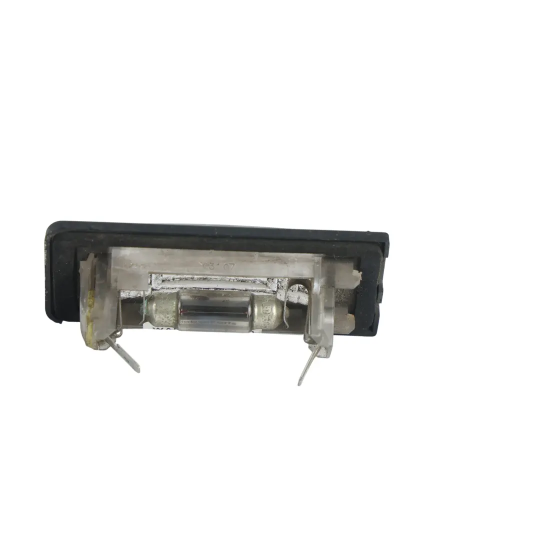 Mk1 8N Lampka Tablicy Rejestracyjnej Prawy Tył do Audi TT o numerze 8N0943022A Audi TT Mk1 8N Lampka Tablicy Rejestracyjnej Prawy Tył - SKU 8N0943022A - Numer Części 8N0943022A