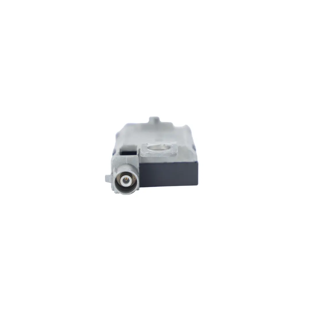 Amplificador Antena Maletero Módulo para Audi A3 8P con número de pieza 8P0035225B Audi A3 8P Amplificador Antena Maletero Módulo - SKU 8P0035225B - Número de pieza 8P0035225B