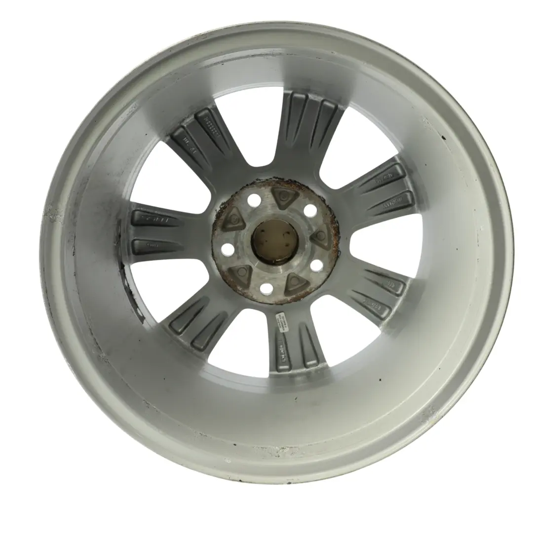 Llanta De Aleación Plateada 16" 6,5J ET:50 para Audi A3 8P con número de pieza 8P0601025A Audi A3 8P Llanta De Aleación Plateada 16" 6,5J ET:50 - SKU 8P0601025A-SL2 - Número de pieza 8P0601025A