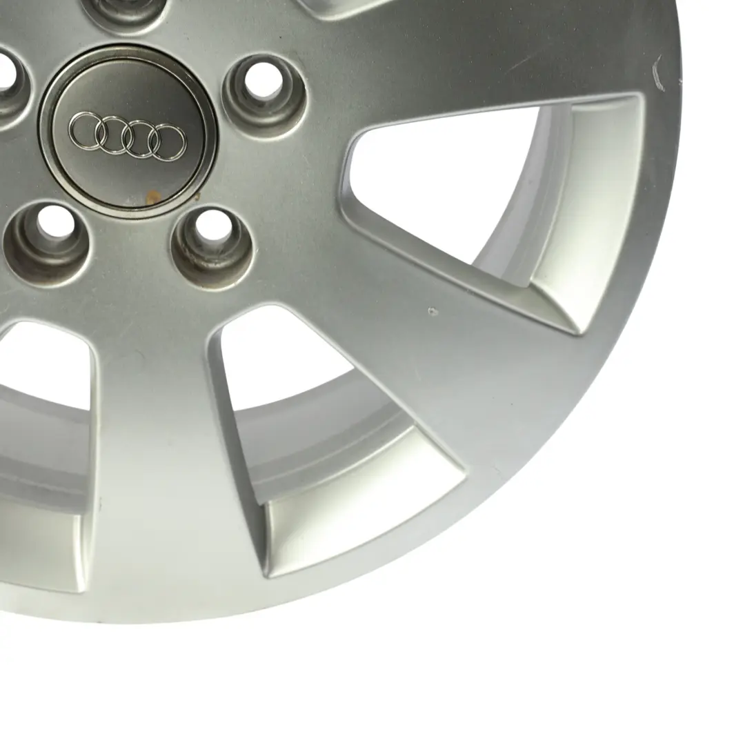 Jante Alliage Argent 16" 6,5J ET:50 pour Audi A3 8P à propos du numéro de pièce 8P0601025A Audi A3 8P Jante Alliage Argent 16" 6,5J ET:50 - SKU 8P0601025A-SL2 - Numéro de pièce 8P0601025A