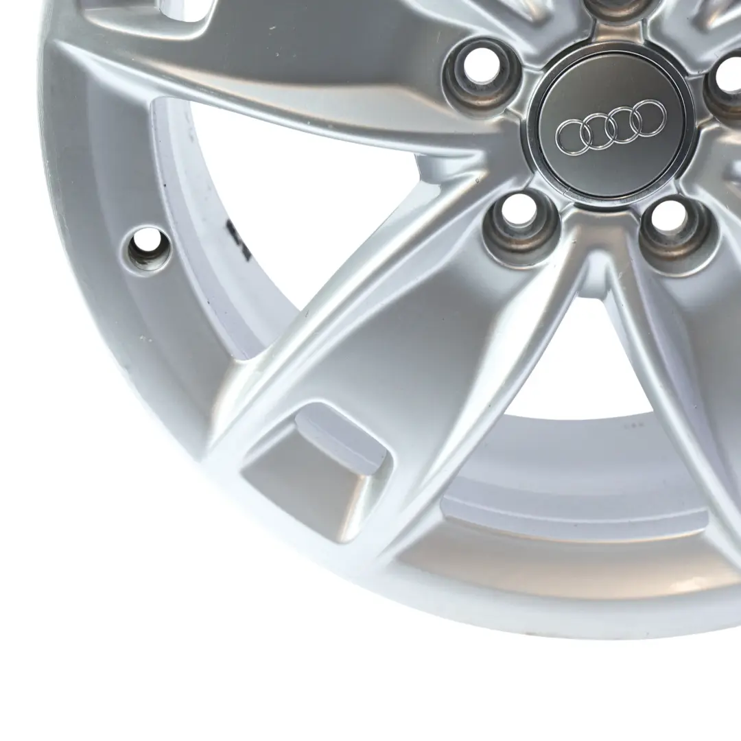 Jante argentée en alliage 17" 7,5J ET:56 Star Spoke pour Audi A3 8P à propos du numéro de pièce 8P0601025BL Audi A3 8P Jante argentée en alliage 17" 7,5J ET:56 Star Spoke - SKU 8P0601025BL-1 - Numéro de pièce 8P0601025BL