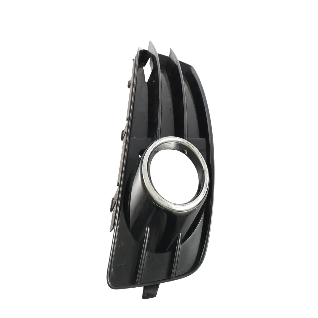 Audi A3 8P Grille Cache Antibrouillard Pare-Chocs Avant Gauche - SKU 8P0807681AF - Numéro de pièce 8P0807681AF