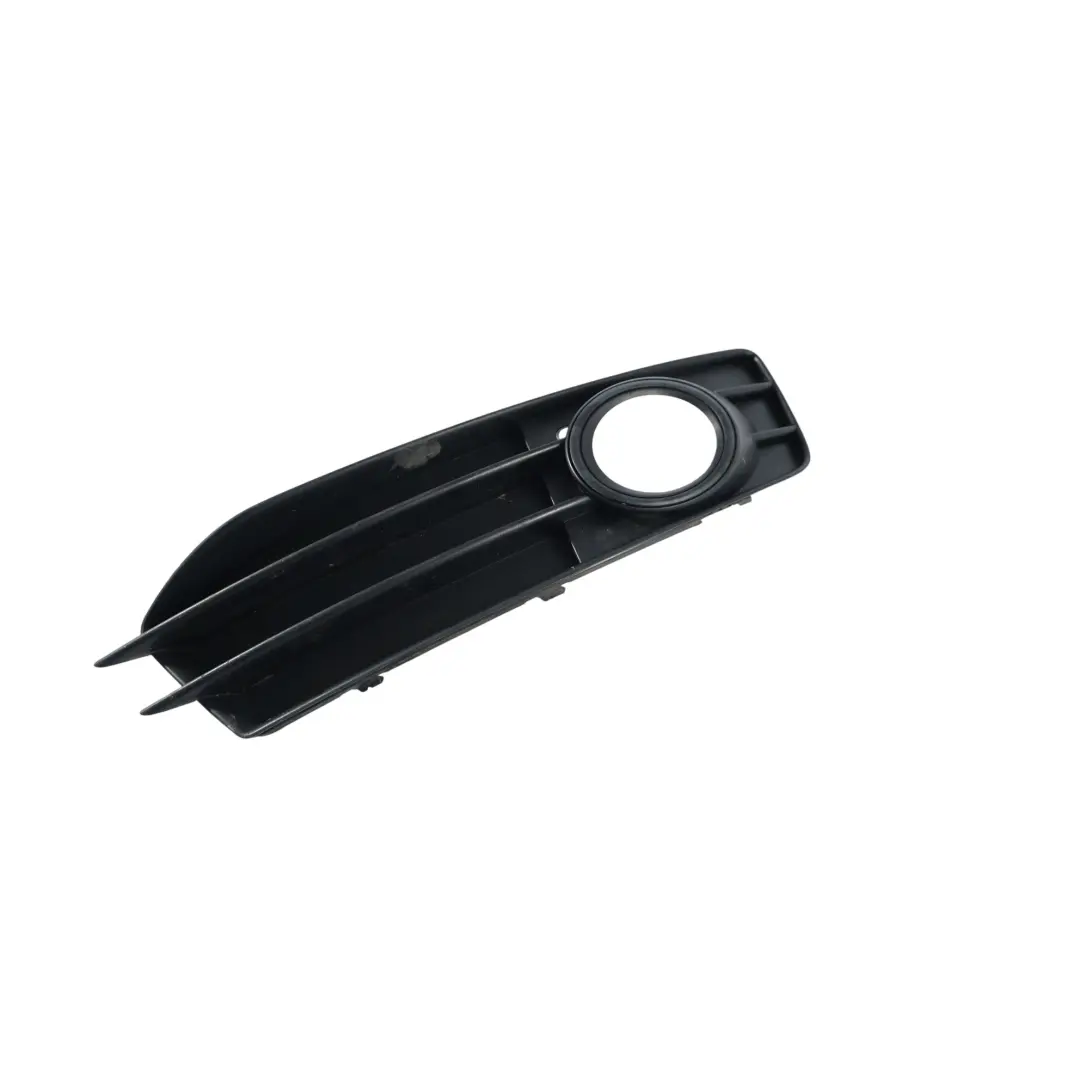 Front Bumper Fog Light Grille Trim Panel S-Line Right O/S to Audi A3 8P with Part number 8P0807682F Audi A3 8P Front Bumper Fog Light Grille Trim Panel S-Line Right O/S - SKU 8P0807682F-1 - Part number 8P0807682F