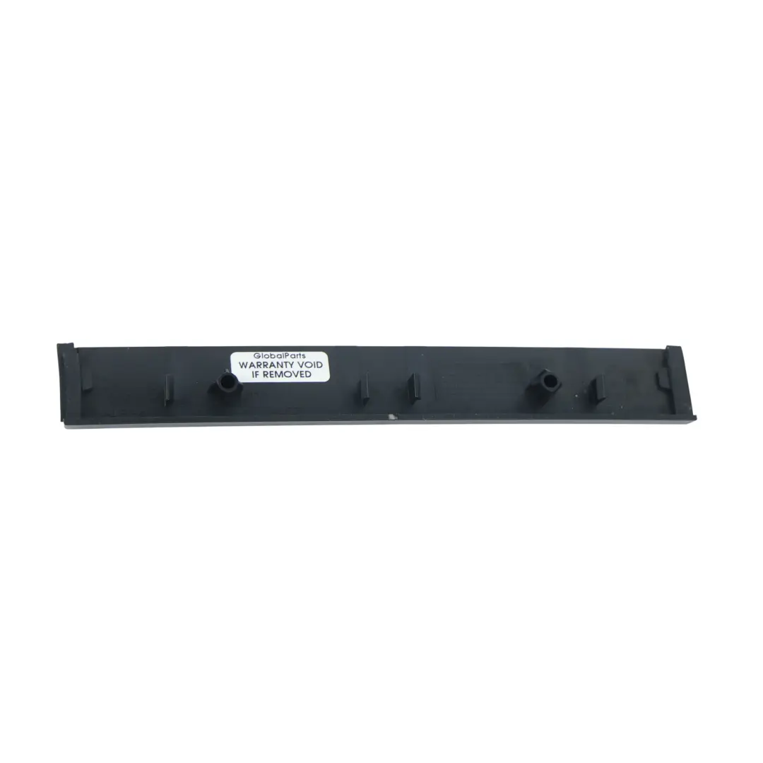 Pannello Superiore Posteriore Posacenere Nero per Audi A3 8P con numero di parte 8P0864249A Audi A3 8P Pannello Superiore Posteriore Posacenere Nero - SKU 8P0864249A - Numero di parte 8P0864249A
