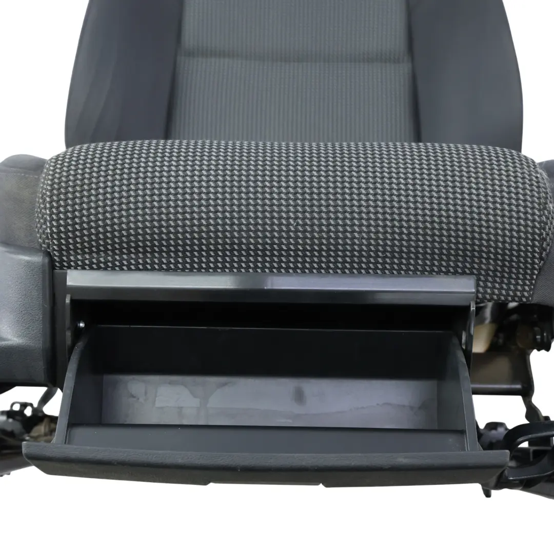 Audi A3 8P 3 Portes Siège Avant Gauche Intérieur Tissu Dynamic Noir Argent - SKU 8P0881806CK-1 - Numéro de pièce 8P0881806CK