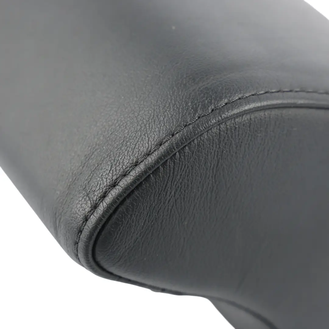 Reposacabezas Trasero Central Cuero Negro para Audi A3 8P con número de pieza 8P0885975AD Audi A3 8P Reposacabezas Trasero Central Cuero Negro - SKU 8P0885975AD - Número de pieza 8P0885975AD