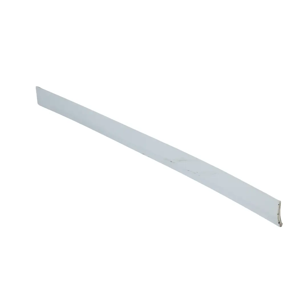 Dolna Listwa Błotnika Tylnego Prawa Biały Ibis Y9C do Audi A3 8P o numerze 8P3853700C Audi A3 8P Dolna Listwa Błotnika Tylnego Prawa Biały Ibis Y9C - SKU 8P3853700C-IWH - Numer Części 8P3853700C