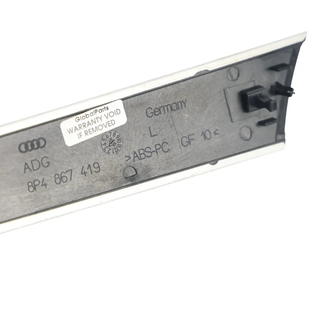 Modanatura Pannello Porta Posteriore Sinistra Cromata per Audi A3 8P con numero di parte 8P4867419 Audi A3 8P Modanatura Pannello Porta Posteriore Sinistra Cromata - SKU 8P4867419-2 - Numero di parte 8P4867419