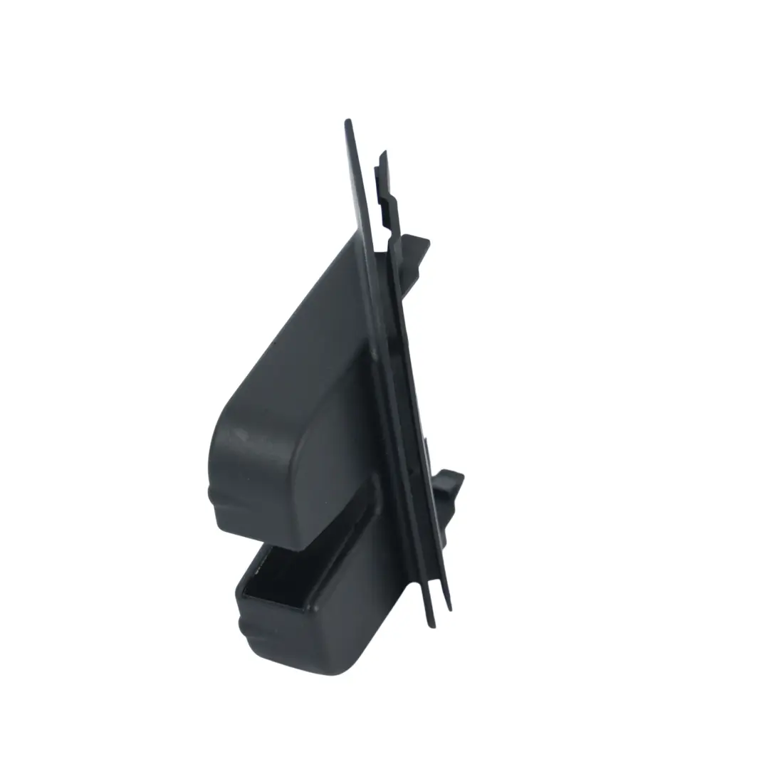 Rivestimento Serratura Portellone Bagagliaio Pannello per Audi A3 8P con numero di parte 8P7827520 Audi A3 8P Rivestimento Serratura Portellone Bagagliaio Pannello - SKU 8P7827520 - Numero di parte 8P7827520