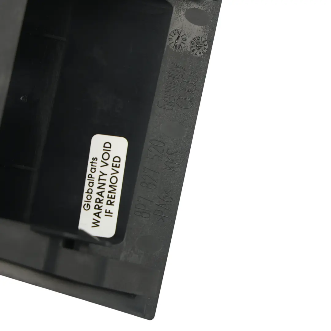 Moldura Panel Cerradura Portón Trasero para Audi A3 8P con número de pieza 8P7827520 Audi A3 8P Moldura Panel Cerradura Portón Trasero - SKU 8P7827520 - Número de pieza 8P7827520
