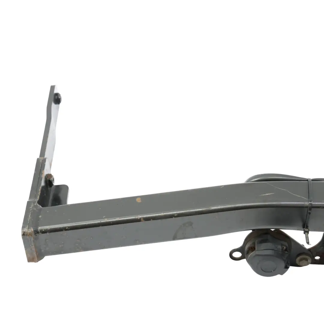Audi Q3 8U Anhängerkupplung Abschleppöse - SKU 8U0803880D-1 - Numéro de pièce 8U0803880D