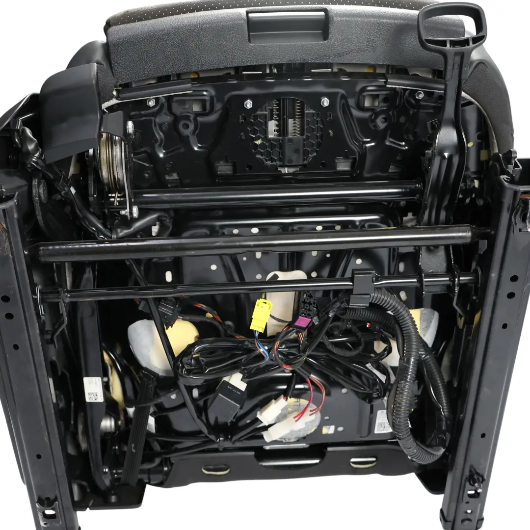 Sedile Sport S-Line Riscaldato Ant Destro Semi Pelle Nero Argento per Audi Q3 8U con numero di parte 8U0881806AL Audi Q3 8U Sedile Sport S-Line Riscaldato Ant Destro Semi Pelle Nero Argento - SKU 8U0881806AL-3 - Numero di parte 8U0881806AL