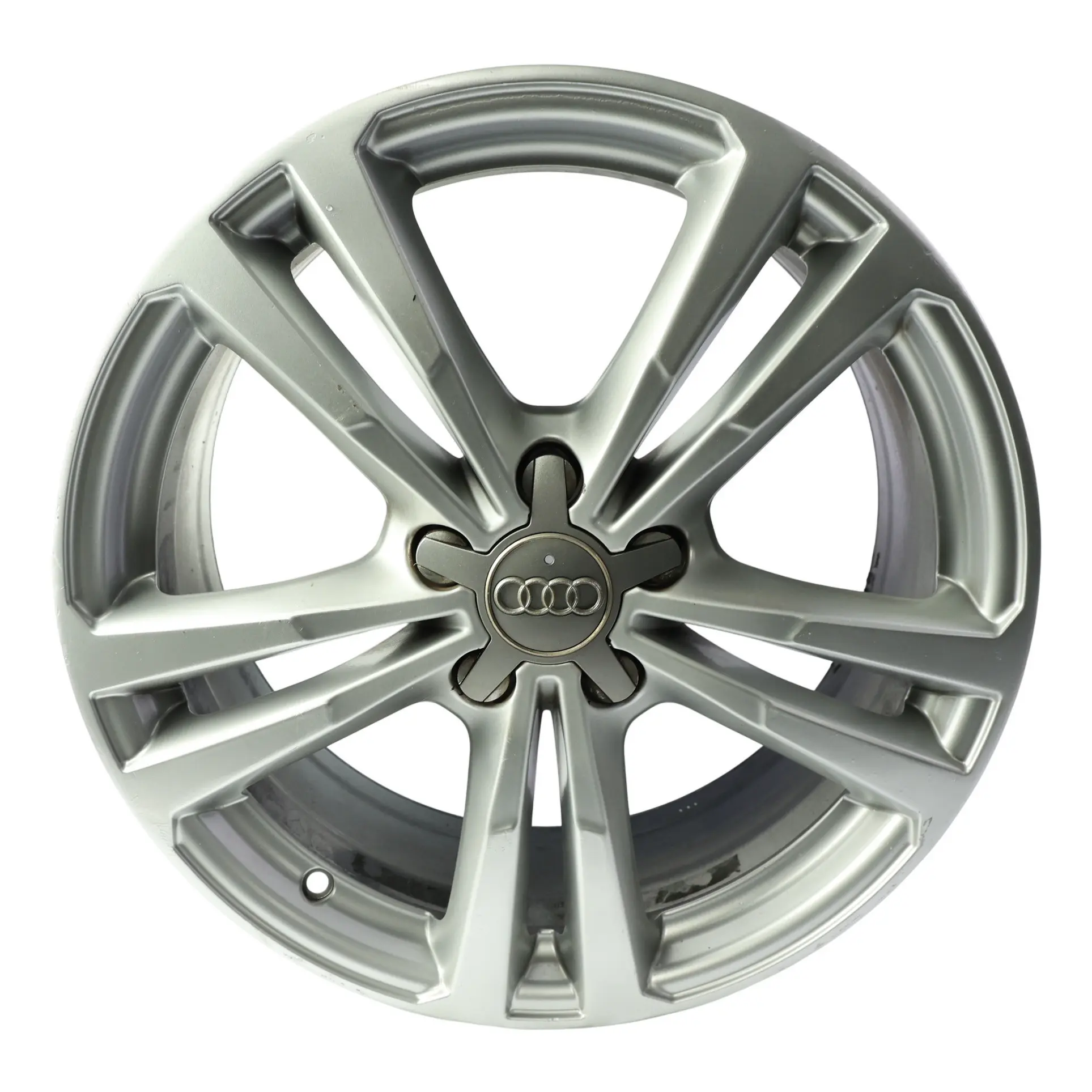 Audi A3 8V Llanta De Aleación Plateada 18" 7.5J ET:51 8V0601025BL
