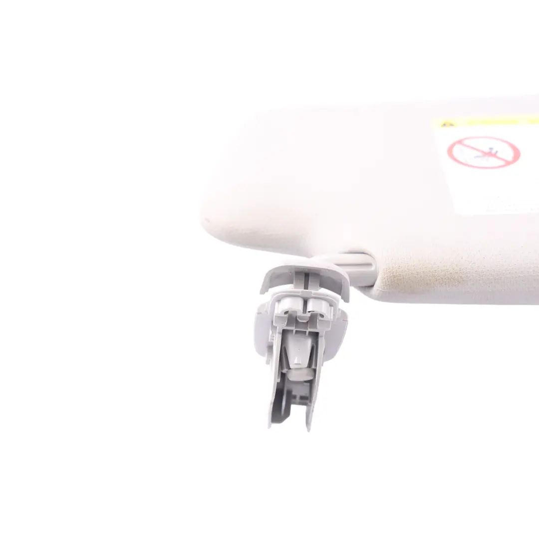 Osłona Przeciwsłoneczna Panel Lusterka Szara Lewa do Audi A3 8V o numerze 8V0857551 Audi A3 8V Osłona Przeciwsłoneczna Panel Lusterka Szara Lewa - SKU 8V0857551-2 - Numer Części 8V0857551