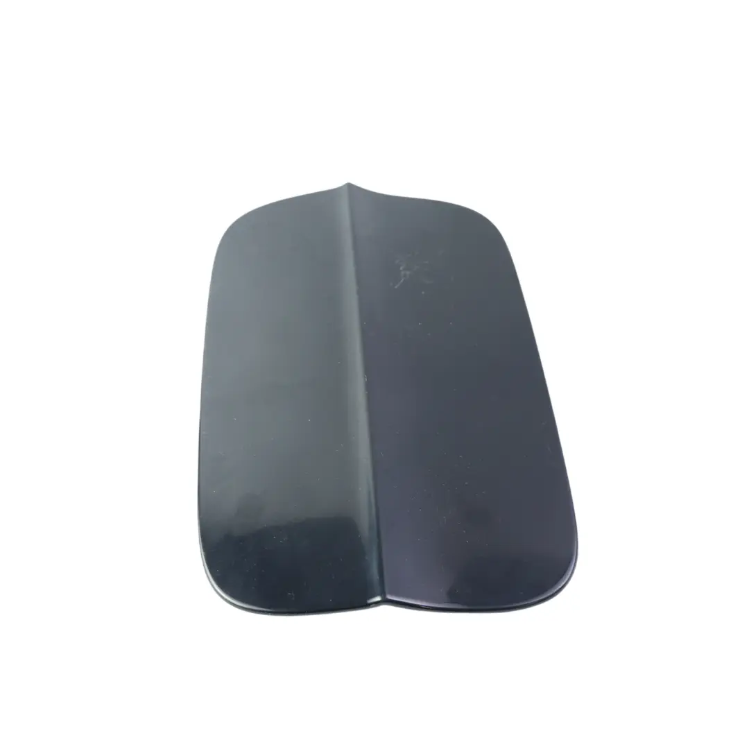 Sportback Coperchio Tappo Serbatoio Nero Brillante Y9B per Audi A3 8V con numero di parte 8V4809907A Audi A3 8V Sportback Coperchio Tappo Serbatoio Nero Brillante Y9B - SKU 8V4809907A-BBL - Numero di parte 8V4809907A