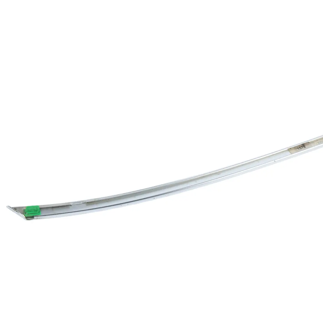 Moldura Guía Ventanilla Puerta Trasera Derecha Cromada para Audi A3 8V con número de pieza 8V5839644C Audi A3 8V Moldura Guía Ventanilla Puerta Trasera Derecha Cromada - SKU 8V5839644C - Número de pieza 8V5839644C