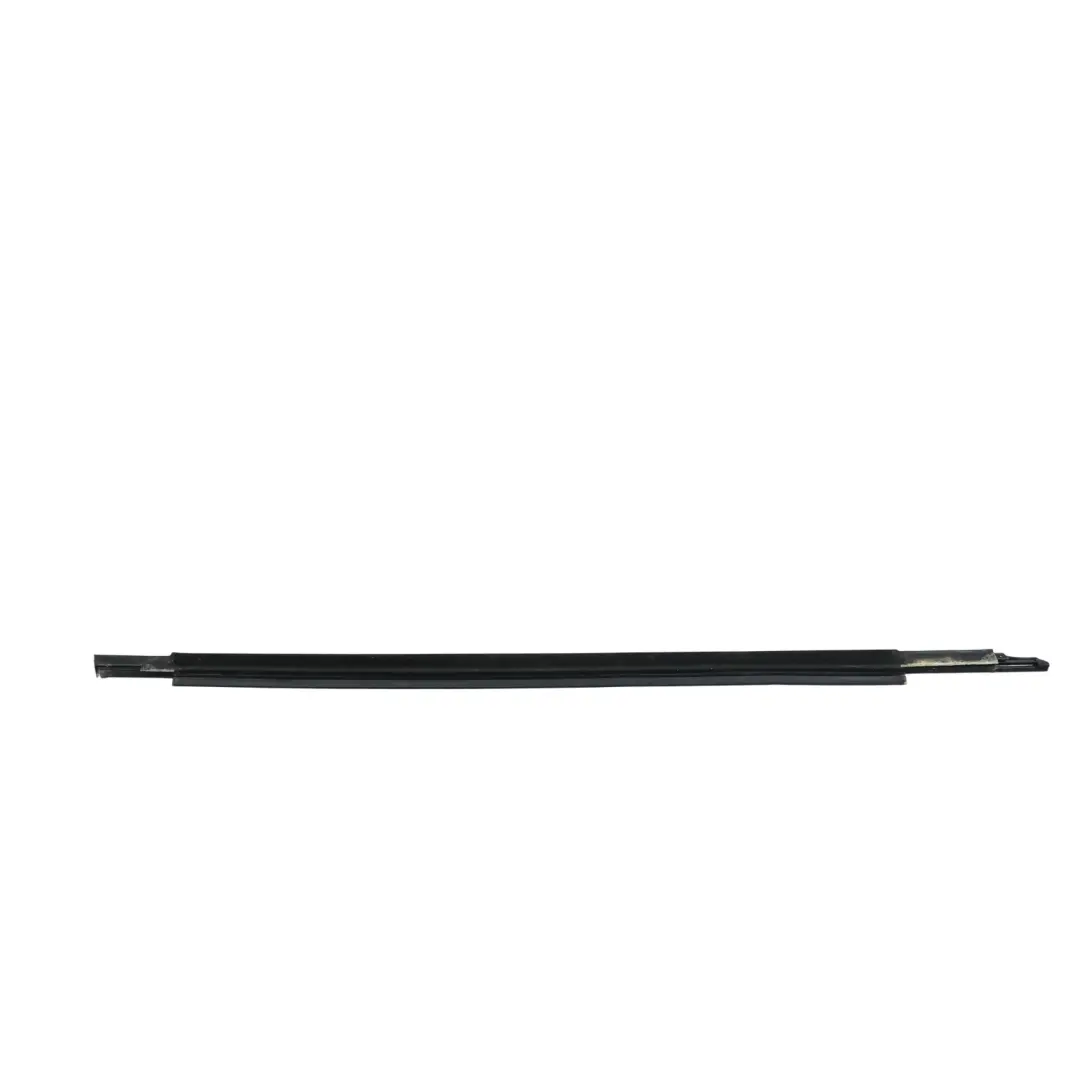 Fensterleiste Tür Vorne Links Dichtung Chrom für Audi A3 S3 8V mit Teilenummer 8V5853283B Audi A3 S3 8V Fensterleiste Tür Vorne Links Dichtung Chrom - SKU 8V5853283B - Teilenummer 8V5853283B