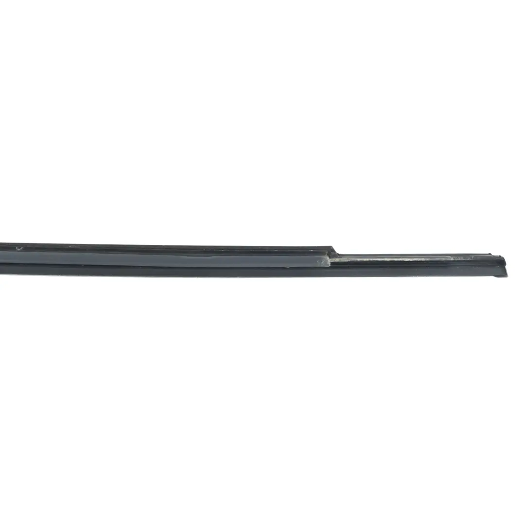 Joint Vitre Porte Arrière Droite pour Audi A3 8V à propos du numéro de pièce 8V5853764C Audi A3 8V Joint Vitre Porte Arrière Droite - SKU 8V5853764C-1 - Numéro de pièce 8V5853764C