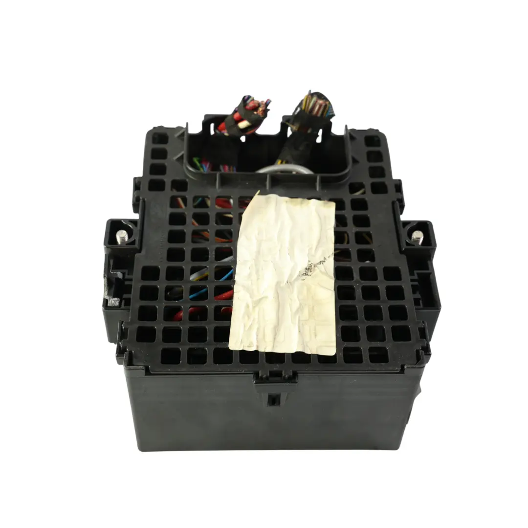 Fuse Box Control Unit Module to Ford Fiesta Mk7 with Part number 8V5T-14A005-KME Ford Fiesta Mk7 Fuse Box Control Unit Module - SKU 8V5T-14A005-KME - Part number 8V5T-14A005-KME