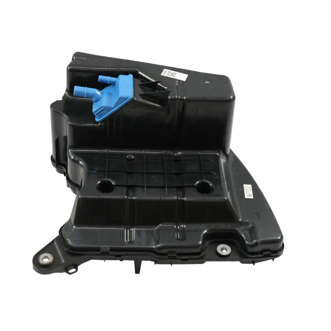 Serbatoio AdBlue Additivo 2.0 TDI Diesel per Audi A5 F5 con numero di parte 8W0131878CC Audi A5 F5 Serbatoio AdBlue Additivo 2.0 TDI Diesel - SKU 8W0131878CC - Numero di parte 8W0131878CC
