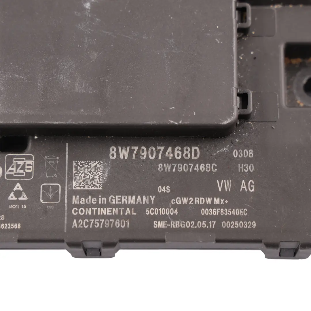 Gateway Data Bus Module Control Unit to Audi A5 S5 F5 with Part number 8W7907468D Audi A5 S5 F5 Gateway Data Bus Module Control Unit - SKU 8W7907468D - Part number 8W7907468D