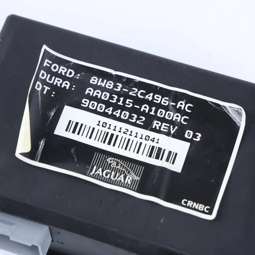 Sterownik Elektronicznego Hamulca Postojowego do Jaguar XF X250 o numerze 8W83-2C496-AC Jaguar XF X250 Sterownik Elektronicznego Hamulca Postojowego - SKU 8W83-2C496-AC - Numer Części 8W83-2C496-AC