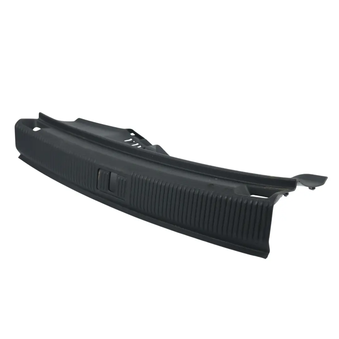 Panel Embellecedor Cerradura Maletero Panel Trasero para Audi A1 S1 8X con número de pieza 8X0863459C Audi A1 S1 8X Panel Embellecedor Cerradura Maletero Panel Trasero - SKU 8X0863459C - Número de pieza 8X0863459C