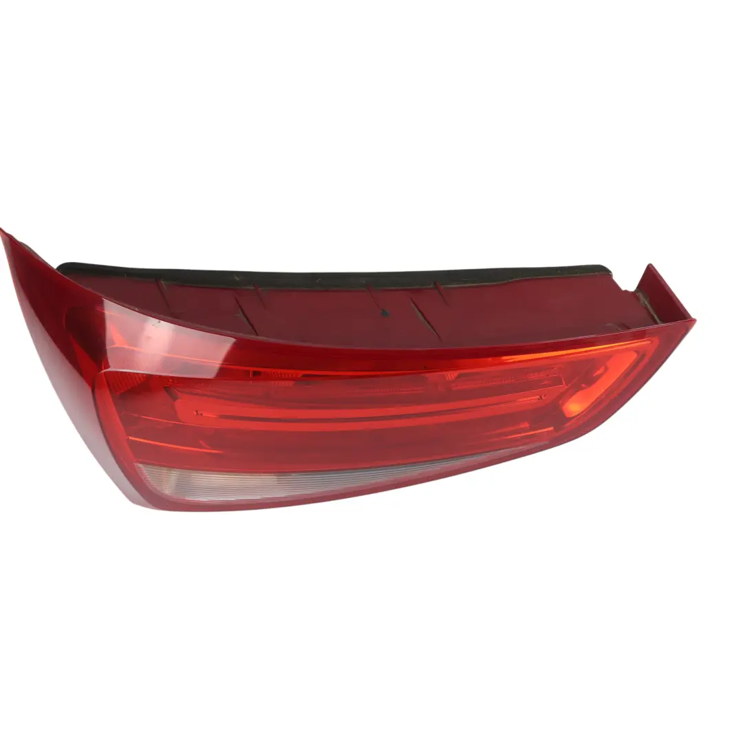 Feu Arrière Coffre Hayon Intérieur Gauche pour Audi A1 8X à propos du numéro de pièce 8X0945093 Audi A1 8X Feu Arrière Coffre Hayon Intérieur Gauche - SKU 8X0945093 - Numéro de pièce 8X0945093