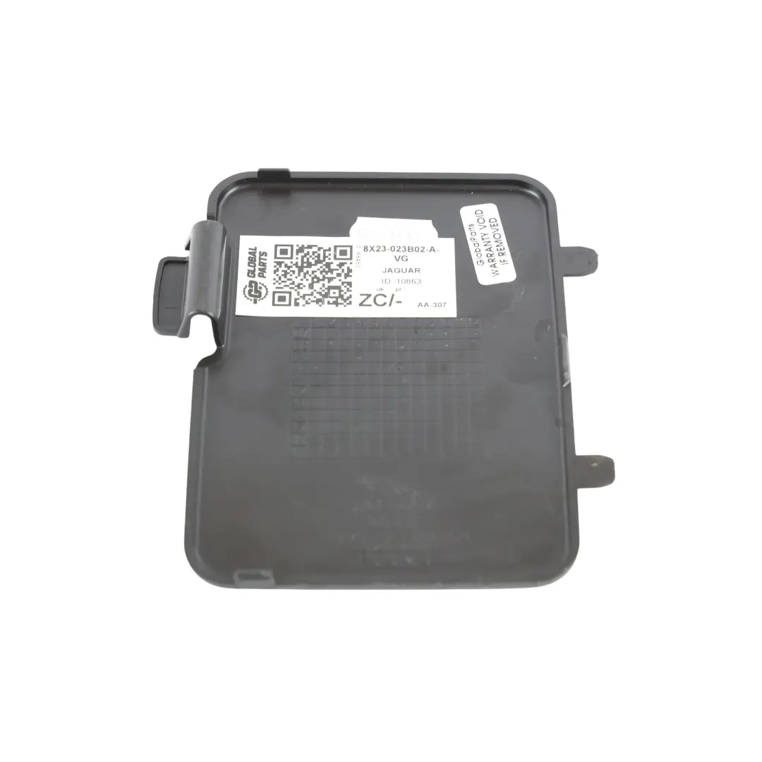 Jaguar XF X250 Tapa Caja Fusibles Zona Pies Delantera Conductor Negro 8X23-023B0 - SKU 8X23-023B02-AB-1 - Número de pieza 8X23-023B02-AB