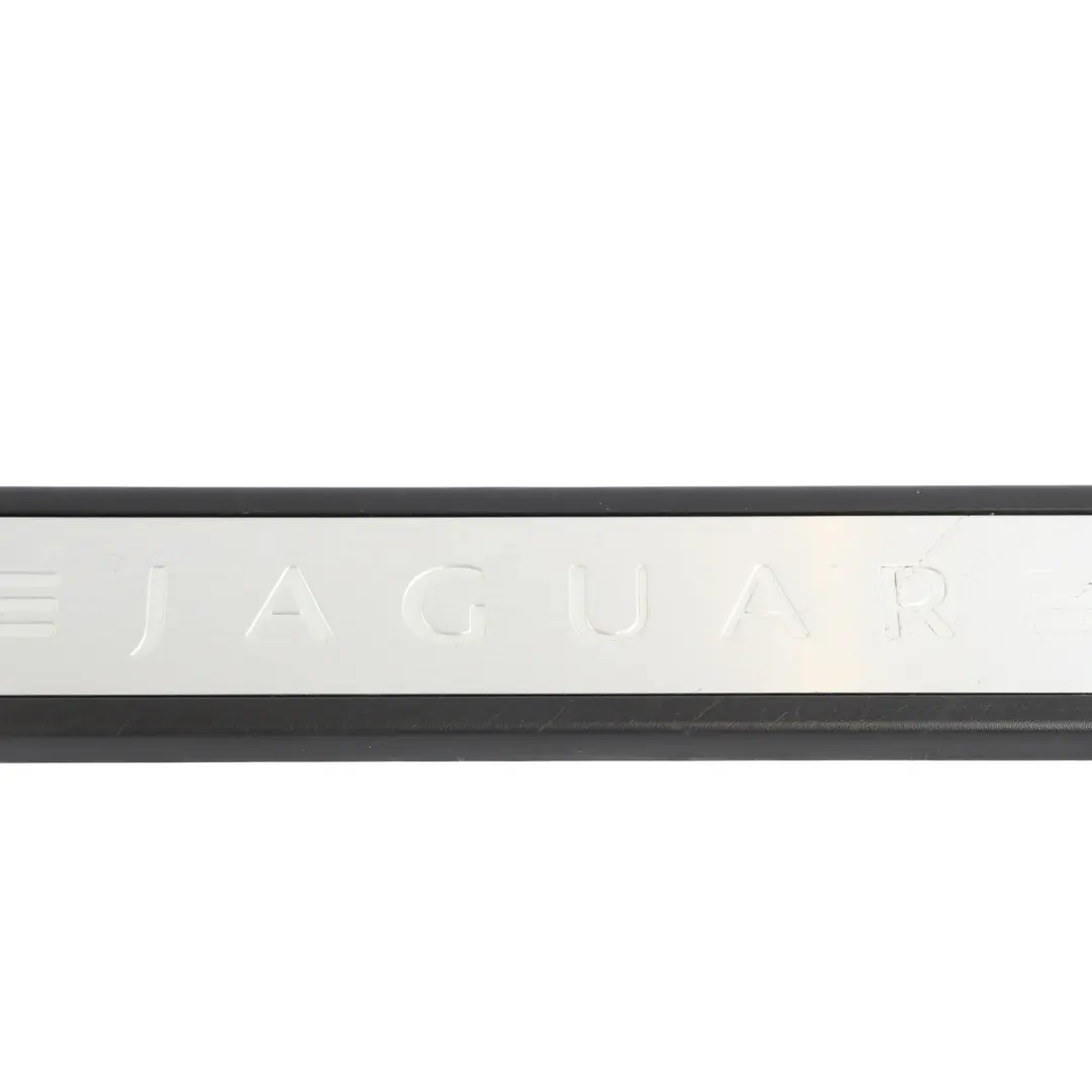 Garniture Seuil Porte Avant Droite F pour Jaguar XF X250 à propos du numéro de pièce 8X23-13200-A Jaguar XF X250 Garniture Seuil Porte Avant Droite F - SKU 8X23-13200-A - Numéro de pièce 8X23-13200-A