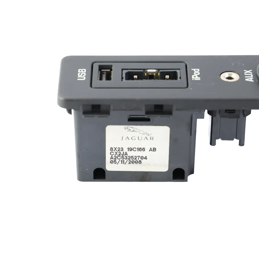Jaguar XF X250 Gniazdo USB AUX iPod Port Połączeniowy - SKU 8X23-19C166-AB - Numer Części 8X23-19C166-AB