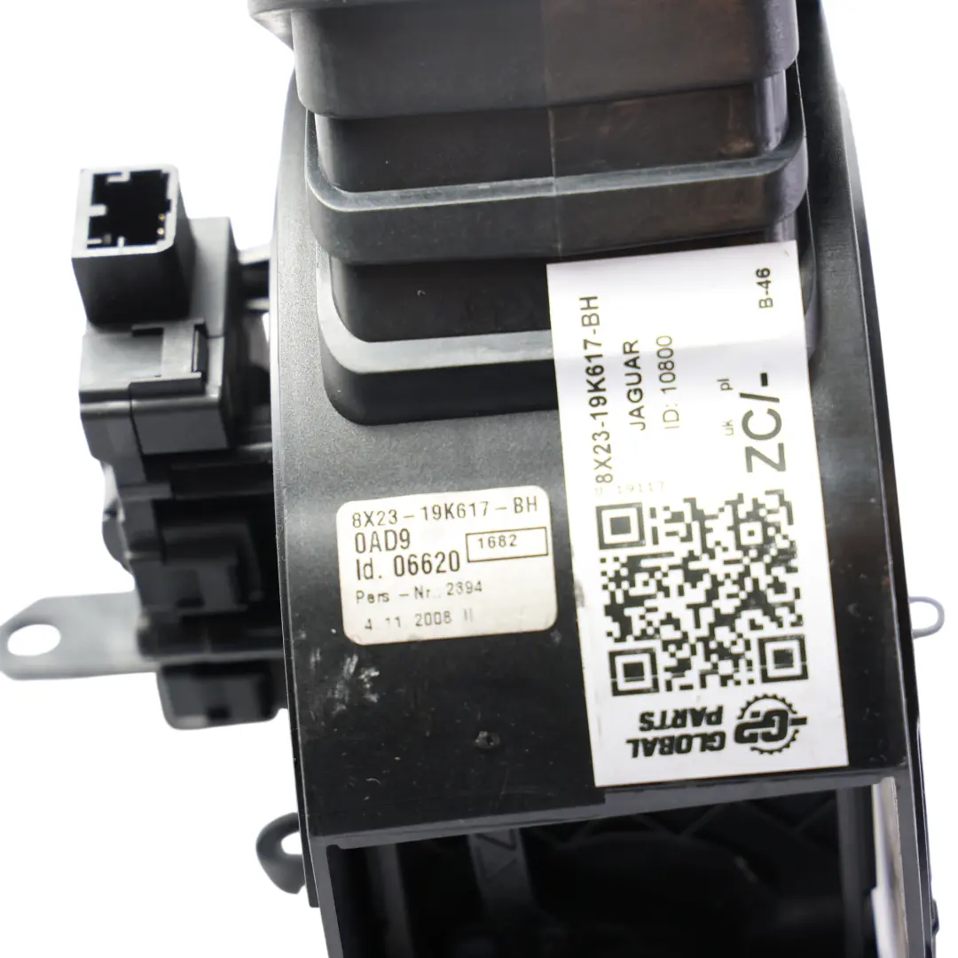 Salpicadero Conducto Aire Central Derecho para Jaguar XF X250 con número de pieza 8X23-19K617-BH Jaguar XF X250 Salpicadero Conducto Aire Central Derecho - SKU 8X23-19K617-BH - Número de pieza 8X23-19K617-BH