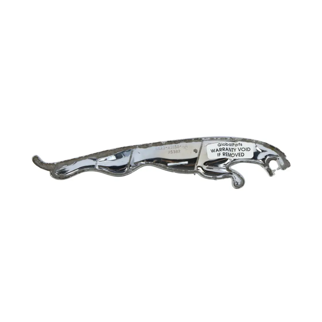 Emblema Maletero Portón Trasero Cromado para Jaguar XF X250 con número de pieza 8X23-43156-AA Jaguar XF X250 Emblema Maletero Portón Trasero Cromado - SKU 8X23-43156-AA - Número de pieza 8X23-43156-AA
