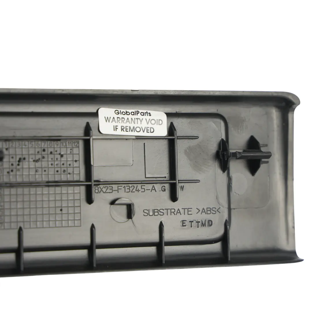 Couvre Seuil Porte Arrière Gauche 8X23-F13245-A pour Jaguar XF X250 à propos du numéro de pièce 8X23-F13245-AGW Jaguar XF X250 Couvre Seuil Porte Arrière Gauche 8X23-F13245-A - SKU 8X23-F13245-AGW - Numéro de pièce 8X23-F13245-AGW