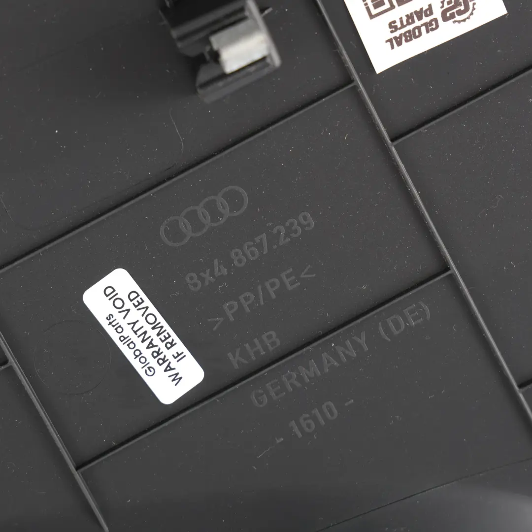 Dolna Osłona Słupka B Lewa Czarna do Audi A1 8X o numerze 8X4867239 Audi A1 8X Dolna Osłona Słupka B Lewa Czarna - SKU 8X4867239 - Numer Części 8X4867239