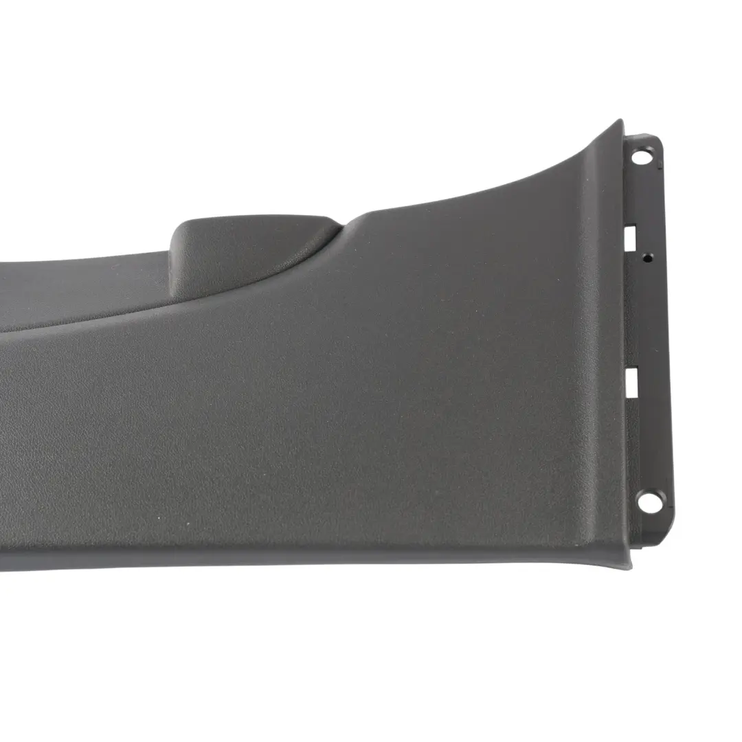 Rivestimento Montante B Inferiore Pannello Sinistro Nero per Audi A1 8X con numero di parte 8X4867239 Audi A1 8X Rivestimento Montante B Inferiore Pannello Sinistro Nero - SKU 8X4867239 - Numero di parte 8X4867239