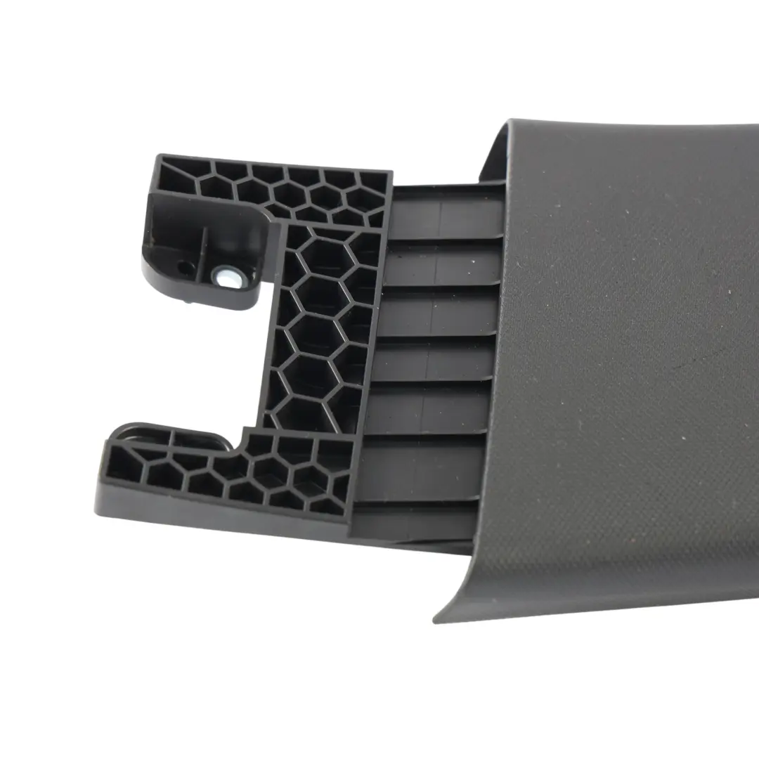 Embellecedor Pilar B Superior Izquierdo Negro para Audi A1 8X con número de pieza 8X4867243 Audi A1 8X Embellecedor Pilar B Superior Izquierdo Negro - SKU 8X4867243-1 - Número de pieza 8X4867243