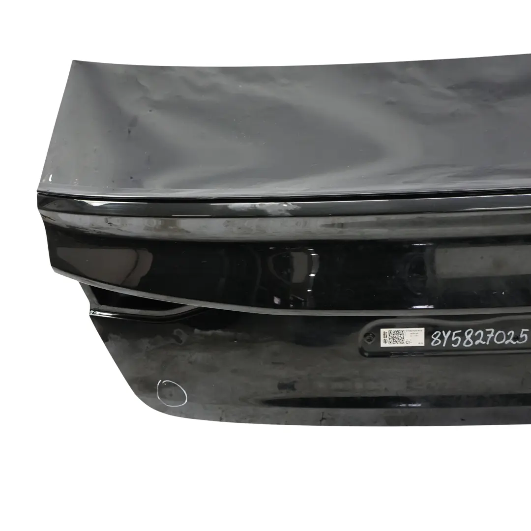 8Y Sedan Klapa Bagażnika Tylna Czarny Mythical Y9T do Audi A3 S3 o numerze 8Y5827025 Audi A3 S3 8Y Sedan Klapa Bagażnika Tylna Czarny Mythical Y9T - SKU 8Y5827025-MYB - Numer Części 8Y5827025