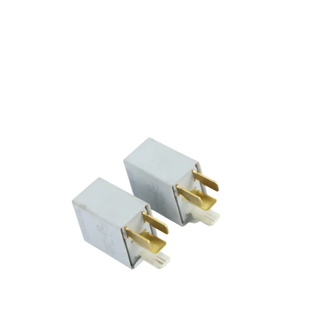 Toyota Avensis T270 Corolla E12 Verso R2 Auris Relais Bosch 4 Pin Set - SKU 9008087019-1 - Teilenummer 9008087019