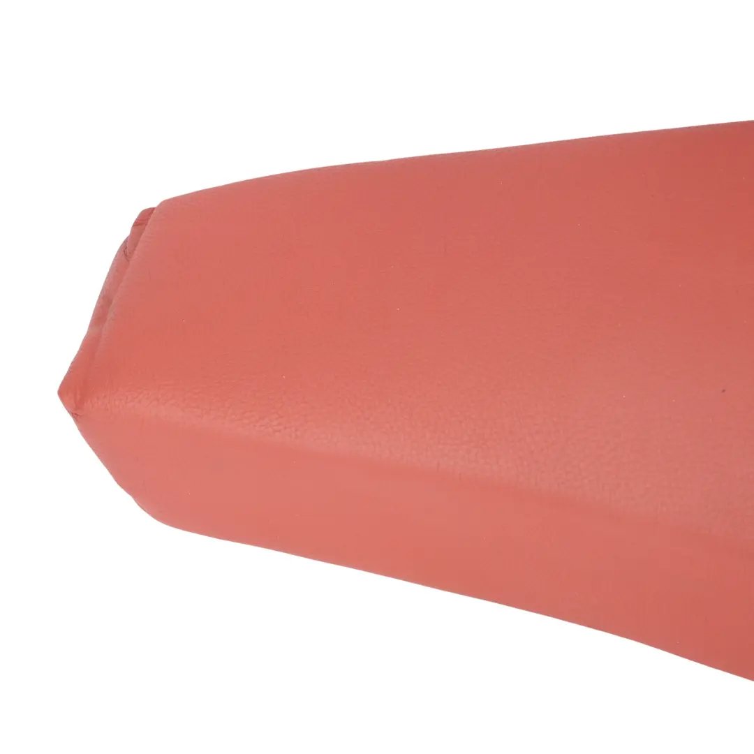 Embellecedor Asiento Trasero Izquierdo Rojo Coral 9110947 para BMW E92 con número de pieza 9110925 BMW E92 Embellecedor Asiento Trasero Izquierdo Rojo Coral 9110947 - SKU 9110925-1 - Número de pieza 9110925