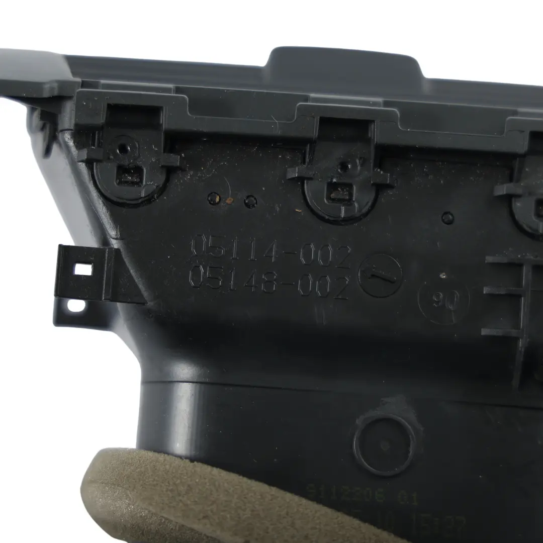 Kratka Nawiewu Panel Świateł Awaryjnych 6910734 do BMW E60 LCI E61 LCI o numerze 9112206 BMW E60 LCI E61 LCI Kratka Nawiewu Panel Świateł Awaryjnych 6910734 - SKU 9112206 - Numer Części 9112206