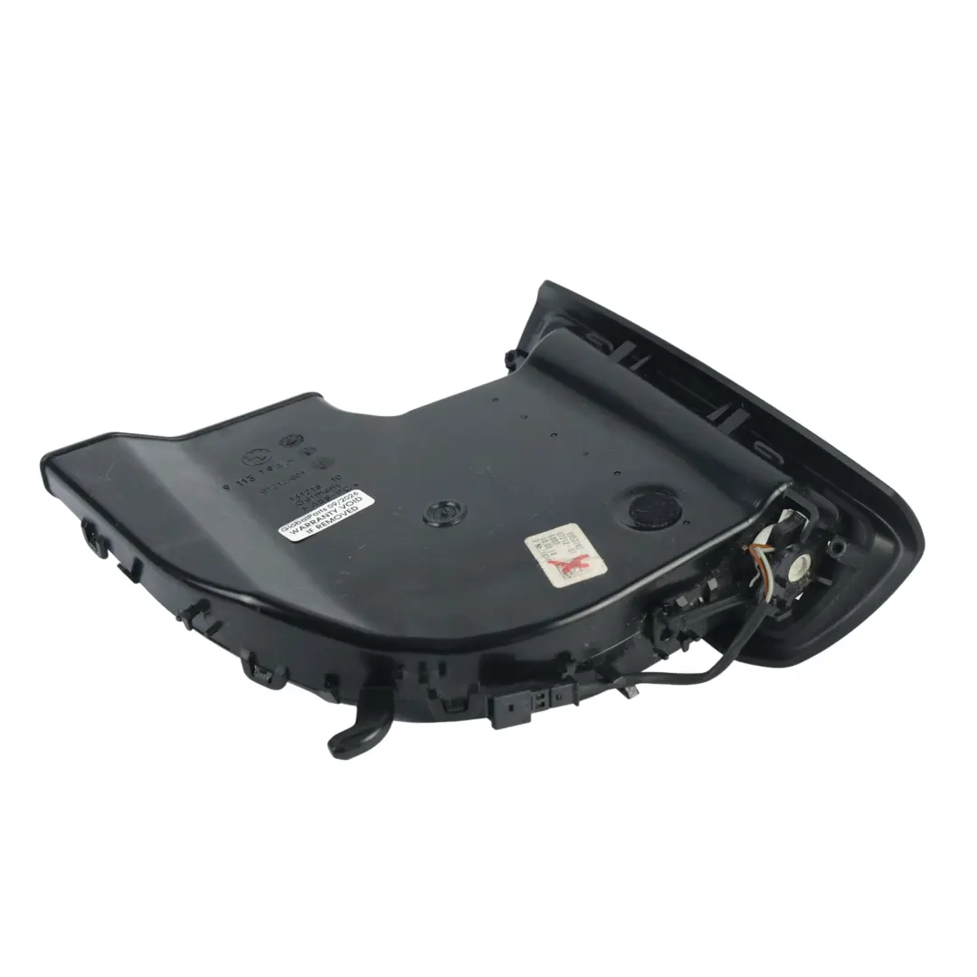 Kratka Nawiewu Słupek Przód Prawy do BMW F01 F02 F03 o numerze 9113794 BMW F01 F02 F03 Kratka Nawiewu Słupek Przód Prawy - SKU 9113794-1 - Numer Części 9113794