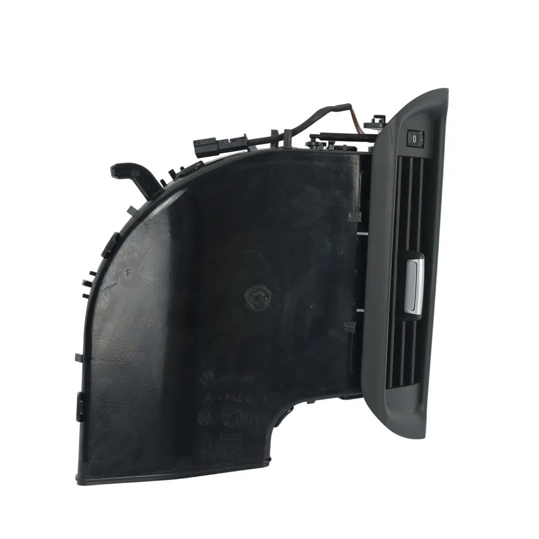 Kratka Nawiewu Słupek Przód Prawy do BMW F01 F02 F03 o numerze 9113794 BMW F01 F02 F03 Kratka Nawiewu Słupek Przód Prawy - SKU 9113794-1 - Numer Części 9113794