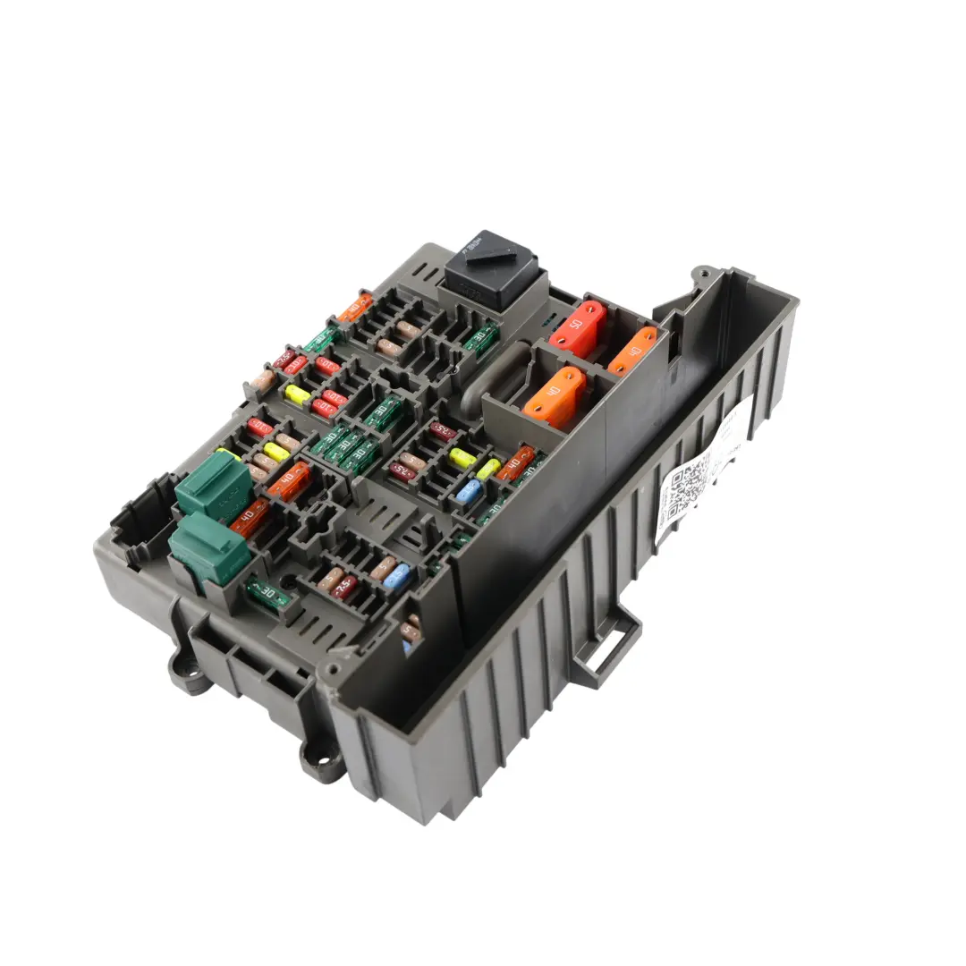 Front Fuse Box Power Distribution to BMW E81 E87 LCI E90 E91 E92 with Part number 9119444 BMW E81 E87 LCI E90 E91 E92 Front Fuse Box Power Distribution - SKU 9119444-1 - Part number 9119444